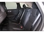 Volvo XC60 T6 Recharge AWD Plus Dark - Panorama/schuifdak - Luchtvering - IntelliSafe Assist & Surround - 360º Camera - Harman Kardon audio - Adaptieve LED koplampen - Verwarmde voorstoelen, stuur & achterbank - Parkeersensoren voor & achter - Elektr. bedienb. voorstoelen met geheugen - Draadloze tel. lader - Extra getint glas - 21' LMV