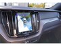 Volvo XC60 T6 Plug-in hybrid AWD Plus Dark Long Range | Trekhaak | Panoramisch schuif/kanteldak | 360 graden camera | Stoel en stuurwielverwarming | Parkeerverwarming | Adaptieve cruise control incl. BLIS |