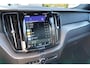 Volvo XC60 T6 Plug-in hybrid AWD Plus Dark Long Range | Trekhaak | Panoramisch schuif/kanteldak | 360 graden camera | Stoel en stuurwielverwarming | Parkeerverwarming | Adaptieve cruise control incl. BLIS |