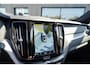 Volvo XC60 T6 Plug-in hybrid AWD Plus Dark Long Range | Trekhaak | Panoramisch schuif/kanteldak | 360 graden camera | Stoel en stuurwielverwarming | Parkeerverwarming | Adaptieve cruise control incl. BLIS |