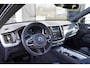 Volvo XC60 T6 Plug-in hybrid AWD Plus Dark Long Range | Trekhaak | Panoramisch schuif/kanteldak | 360 graden camera | Stoel en stuurwielverwarming | Parkeerverwarming | Adaptieve cruise control incl. BLIS |