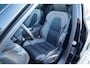 Volvo XC60 T6 Plug-in hybrid AWD Plus Dark Long Range | Trekhaak | Panoramisch schuif/kanteldak | 360 graden camera | Stoel en stuurwielverwarming | Parkeerverwarming | Adaptieve cruise control incl. BLIS |
