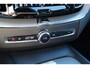 Volvo XC60 T6 Plug-in hybrid AWD Plus Dark Long Range | Trekhaak | Panoramisch schuif/kanteldak | 360 graden camera | Stoel en stuurwielverwarming | Parkeerverwarming | Adaptieve cruise control incl. BLIS |