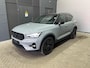 Volvo XC40 B4 Ultra Black Edition | Panoramadak | Trekhaak | 360° Camera | ACC | Stoel+Stuurverwarming