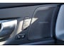 Volvo XC60 T6 Plug-in hybrid AWD Ultra Black Edition Long Range | Luchtvering | Trekhaak | HUD | Panoramisch schuif/kanteldak | Stoel en stuurwielverwarming | 21 inch | Harman Kardon | Adaptieve cruise control |