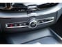 Volvo XC60 T6 Plug-in hybrid AWD Ultra Black Edition Long Range | Luchtvering | Trekhaak | HUD | Panoramisch schuif/kanteldak | Stoel en stuurwielverwarming | 21 inch | Harman Kardon | Adaptieve cruise control |