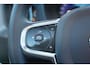 Volvo XC60 T6 Plug-in hybrid AWD Ultra Black Edition Long Range | Luchtvering | Trekhaak | HUD | Panoramisch schuif/kanteldak | Stoel en stuurwielverwarming | 21 inch | Harman Kardon | Adaptieve cruise control |