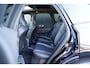 Volvo XC60 T6 Plug-in hybrid AWD Ultra Black Edition Long Range | Luchtvering | Trekhaak | HUD | Panoramisch schuif/kanteldak | Stoel en stuurwielverwarming | 21 inch | Harman Kardon | Adaptieve cruise control |
