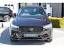 Volvo XC60 T6 Plug-in hybrid AWD Ultra Black Edition Long Range | Luchtvering | Trekhaak | HUD | Panoramisch schuif/kanteldak | Stoel en stuurwielverwarming | 21 inch | Harman Kardon | Adaptieve cruise control |