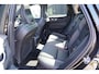 Volvo XC60 T6 Plug-in hybrid AWD Ultra Black Edition Long Range | Luchtvering | Trekhaak | HUD | Panoramisch schuif/kanteldak | Stoel en stuurwielverwarming | 21 inch | Harman Kardon | Adaptieve cruise control |