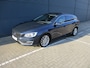 Volvo V60 1.6 D2 Momentum Automaat schuifdak recent nieuwe distributie scherpe export prijs lichte gebruik sporen