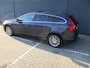 Volvo V60 1.6 D2 Momentum Automaat schuifdak recent nieuwe distributie scherpe export prijs lichte gebruik sporen