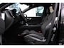 Volvo XC60 T6 Plug-in hybrid AWD Ultra Black Edition | Head-up display | Adaptive Cruise & Pilot Assist | Panoramisch Schuif-/Kanteldak | 360-Camera | Harman Kardon Premium Audio | Draadloze Telefoonlader | Premium audio by Harman Kardon | Verwarmbare voorstoelen | Vewarmbaar stuurwiel | Verwarmbare achterbank | Elektrische achterklep | Keyless entry | Elek. bed. voorstoelen met geheugen |