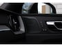 Volvo XC60 T6 Plug-in hybrid AWD Ultra Black Edition | Head-up display | Adaptive Cruise & Pilot Assist | Panoramisch Schuif-/Kanteldak | 360-Camera | Harman Kardon Premium Audio | Draadloze Telefoonlader | Premium audio by Harman Kardon | Verwarmbare voorstoelen | Vewarmbaar stuurwiel | Verwarmbare achterbank | Elektrische achterklep | Keyless entry | Elek. bed. voorstoelen met geheugen |
