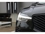 Volvo XC60 T6 Plug-in hybrid AWD Ultra Black Edition | Panoramadak met Schuif-/Kantelfunctie | Head-up display | Adaptive Cruise & Pilot Assist | 360-Camera | Harman Kardon Premium Audio | Draadloze Telefoonlader