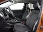 Renault Captur 1.3 TCe 140 Intens | Trekhaak | Carplay | Camera | Half leder | Full LED | Keyless | Climate control | Navigatie | Sfeerverlichting | Cruise control | Bluetooth | Parkeerhulp | Origineel NL