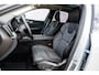 Volvo XC60 2.0 T6 Plug-in hybrid AWD Essential Edition Bright | PHEV | Trekhaak | Panoramadak | Achteruitrijcamera | Parkeersensoren | BLIS | Cruise Control Adaptief | Stoelverwarming | Navigatie | Heico Sierstukken |