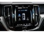 Volvo XC60 2.0 T6 Plug-in hybrid AWD Essential Edition Bright | PHEV | Trekhaak | Panoramadak | Achteruitrijcamera | Parkeersensoren | BLIS | Cruise Control Adaptief | Stoelverwarming | Navigatie | Heico Sierstukken |