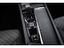 Volvo XC60 2.0 T6 Plug-in hybrid AWD Essential Edition Bright | PHEV | Trekhaak | Panoramadak | Achteruitrijcamera | Parkeersensoren | BLIS | Cruise Control Adaptief | Stoelverwarming | Navigatie | Heico Sierstukken |