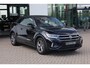 Volkswagen T-Roc Cabrio 1.5 TSI R-Line 150PK / 110kW DSG, Afneembare trekhaak, navigatie, dodehoekdetectie (side assist), R-Line in- en exterieur, verwarmbare voorstoelen, verwarmbaar multifunctioneel lederen stuurwiel, 4 seizoenen banden, 2-zone climatronic, draadloos Apple Carplay & Android Auto, DAB+, parkeersensoren voor en achter (pdc), parkeerassistent (park assist), LED plus koplampen, elektrisch verstel-, verwarm- en inklapbare buitenspiegels (spiegelpakket) etc.