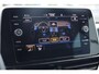 Volkswagen T-Roc Cabrio 1.5 TSI R-Line 150PK / 110kW DSG, Afneembare trekhaak, navigatie, dodehoekdetectie (side assist), R-Line in- en exterieur, verwarmbare voorstoelen, verwarmbaar multifunctioneel lederen stuurwiel, 4 seizoenen banden, 2-zone climatronic, draadloos Apple Carplay & Android Auto, DAB+, parkeersensoren voor en achter (pdc), parkeerassistent (park assist), LED plus koplampen, elektrisch verstel-, verwarm- en inklapbare buitenspiegels (spiegelpakket) etc.