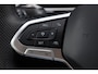 Volkswagen T-Roc Cabrio 1.5 TSI R-Line 150PK / 110kW DSG, Afneembare trekhaak, navigatie, dodehoekdetectie (side assist), R-Line in- en exterieur, verwarmbare voorstoelen, verwarmbaar multifunctioneel lederen stuurwiel, 4 seizoenen banden, 2-zone climatronic, draadloos Apple Carplay & Android Auto, DAB+, parkeersensoren voor en achter (pdc), parkeerassistent (park assist), LED plus koplampen, elektrisch verstel-, verwarm- en inklapbare buitenspiegels (spiegelpakket) etc.