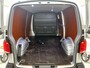 Volkswagen Transporter 2.0 TDI L2H1 Comfortline 110PK | Airco | Trekhaak | Radio | Bijrijdersbank | Parkeerhulp achter | Cruise control | Navigatie | Apple Carplay/Android Auto |