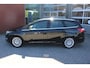 Ford Focus Wagon 1.6 TI-VCT First Edition | Trekhaak | Climate Control | Cruise Control | Voorruitverwarming | 17 Inch Lichtmetalen Velgen | Stoelverwarming