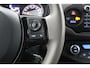 Toyota Yaris 1.5 Hybrid Bi-Tone | Cruise control | Climate control | Parkeercamera |