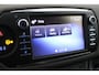 Toyota Yaris 1.5 Hybrid Bi-Tone | Cruise control | Climate control | Parkeercamera |