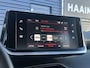 Peugeot 208 1.2 PureTech 100pk Allure | Automaat | Parkeercamera/-sensoren | Navigatie | Cruise Control | Climate Control | Full LED | Apple Carplay/Android Auto | DAB | Lichtmetalen velgen |