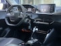 Peugeot 208 1.2 PureTech 100pk Allure | Automaat | Parkeercamera/-sensoren | Navigatie | Cruise Control | Climate Control | Full LED | Apple Carplay/Android Auto | DAB | Lichtmetalen velgen |