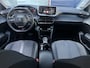 Peugeot 208 1.2 PureTech 100pk Allure | Automaat | Parkeercamera/-sensoren | Navigatie | Cruise Control | Climate Control | Full LED | Apple Carplay/Android Auto | DAB | Lichtmetalen velgen |