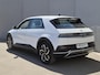 Hyundai Ioniq 5 Connect 77.4 kWh / SOH 99,10% / Fabrieksgarantie tot 02-2028 / Dealer onderhouden / Trekgewicht 1600 kg / Trekhaak afneembaar / CCS snellader / Stuur- & Stoelverwarming / Warmtepomp / Achteruitrijcamera / Adaptief cruise control / Apple Carplay Android Auto /