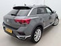 Volkswagen T-Roc 1.5 TSI Sport 150 PK | Automaat | Climate Control | Trekhaak Afneembaar | Cruise Control | Achteruitrij Camera | Half Lederen Bekleding | Navigatie | Parkeersensoren Voor + Achter |