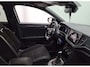 Volkswagen T-Roc 1.5 TSI Sport 150 PK | Automaat | Climate Control | Trekhaak Afneembaar | Cruise Control | Achteruitrij Camera | Half Lederen Bekleding | Navigatie | Parkeersensoren Voor + Achter |