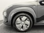 Hyundai Kona Electric EV Fashion 64 kWh 3- Fase SOH 95,3% | Warmtepomp | Camera | Navigatie | Head-Up Display