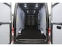 Volkswagen Crafter 2.0 TDI L3H3 177PK | 3000kg Trekgew. | DSG | Airco | Adap. Cruise | Camera | Carplay | 3 Zits | Trekhaak