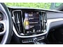 Volvo S60 2.0 T4 R-Design | NL-AUTO! | PANODAK | ELEKTR. STOEL INCL. MEMORY | ELEKTR. TREKHAAK | STOELVERWARMING | ADAPTIVE CRUISE | DODE HOEK | LANE ASSIST