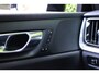Volvo S60 2.0 T4 R-Design | NL-AUTO! | PANODAK | ELEKTR. STOEL INCL. MEMORY | ELEKTR. TREKHAAK | STOELVERWARMING | ADAPTIVE CRUISE | DODE HOEK | LANE ASSIST
