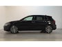 Volkswagen Golf 1.0 TSI Life Business Alcantara Sfeerverlichting Navigatie Parkeersensoren