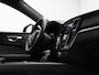 Volvo V60 T4 210PK R-Design / Parkeerverwarming / Trekhaak / Harman Kardon / Full Led / Exterior Stylingkit / Gelamineerd Glas / Keyless / 19"