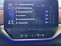 Volkswagen ID.5 Pro 77 kWh | All-in prijs incl. 12 mnd BOVAG garantie | Elek. Trekhaak | Panoramadak | IQ Light | 3D Camera | HUD
