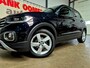 Volkswagen T-Cross 1.0 TSI 110PK Style + Trekhaak|LED|Climate|Camera|Adaptive cruise|DAB|Apple|Android|PDC|17"LMV|Leder/stof