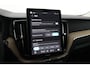Volvo XC60 T8 Plug-in hybrid Ultra Dark | Trekhaak | Panoramadak | Head-Up | 360° Camera | ACC | 20 Inch
