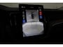 Volvo XC60 T8 Plug-in hybrid Ultra Dark | Trekhaak | Panoramadak | Head-Up | 360° Camera | ACC | 20 Inch