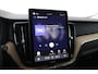 Volvo XC60 T8 Plug-in hybrid Ultra Dark | Trekhaak | Panoramadak | Head-Up | 360° Camera | ACC | 20 Inch