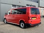 Volkswagen Transporter Kombi 2.0 TDI L2H1 150pk Btw en Bpm vrij!! Airco Cruise control Parkeersensoren voor + achter EURO 6 Trekhaak 2500kg Trekgewicht BTW en Bpm vrij ! Ideaal voor camperombouw! 9-persoons