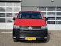 Volkswagen Transporter Kombi 2.0 TDI L2H1 150pk Btw en Bpm vrij!! Airco Cruise control Parkeersensoren voor + achter EURO 6 Trekhaak 2500kg Trekgewicht BTW en Bpm vrij ! Ideaal voor camperombouw! 9-persoons