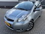 Toyota Yaris 1.3 VVTi Aspiration*VELGEN*TERKHAAK*NEW APK*AIRCO*ELKT-RAAM*NAP